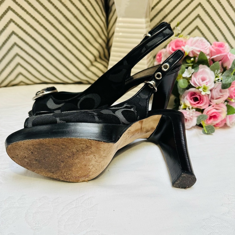 Coach Signature Logo with Black Leather Heel, Size 8 - Picture 6 of 15